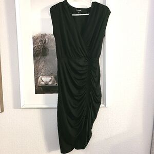 EXPRESS Scrunch Draped V-Neck Sleeveless Padded Cocktail Midi Dress - SMALL